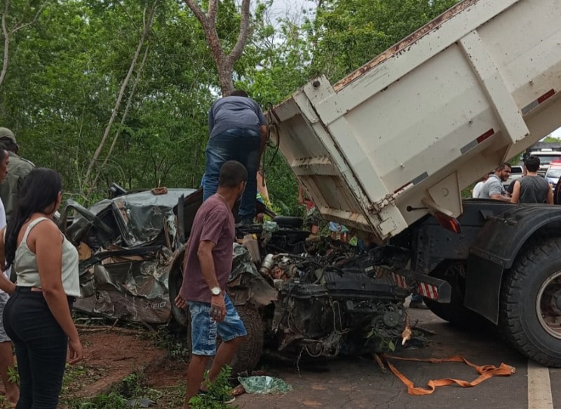 Três graves acidentes são registrados no mesmo dia na BR-135, Sul do Piauí