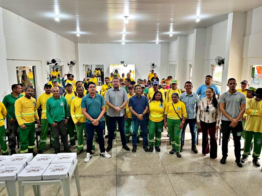 Nestor Elvas realiza reunião com equipe e reforça medidas de limpeza em Bom Jesus
