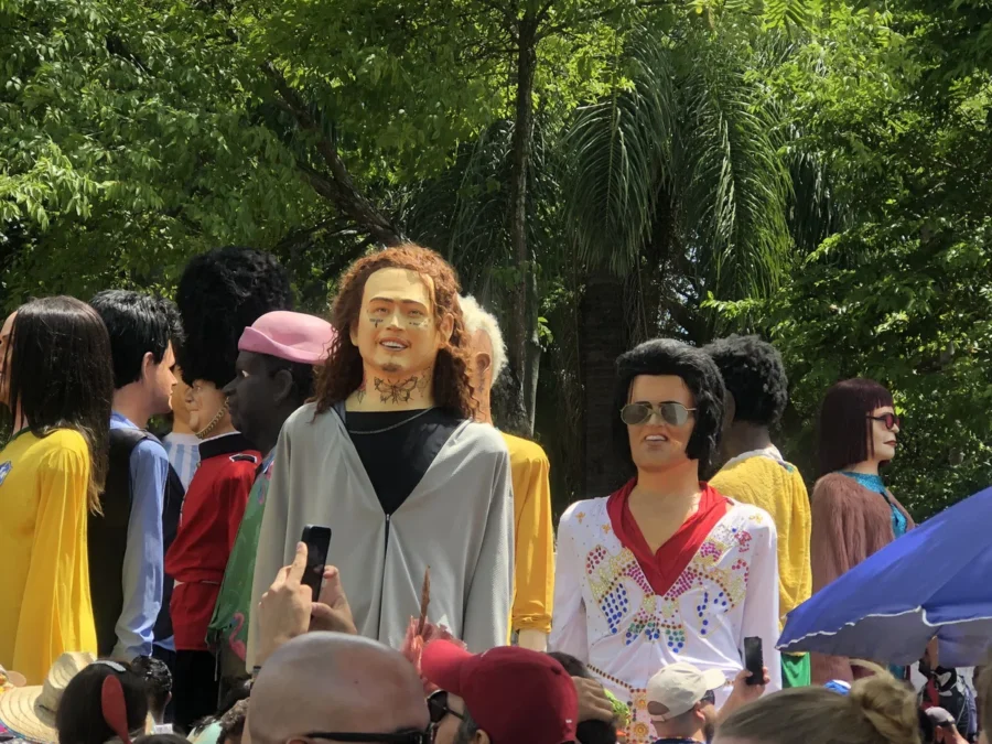 Whindersson Nunes ganha boneco gigante no tradicional desfile em Olinda; 1º piauiense homenageado