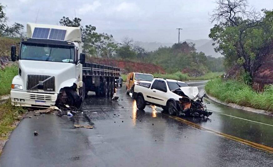 Motorista fica ferido em acidente na BR-135, Sul do Piauí
