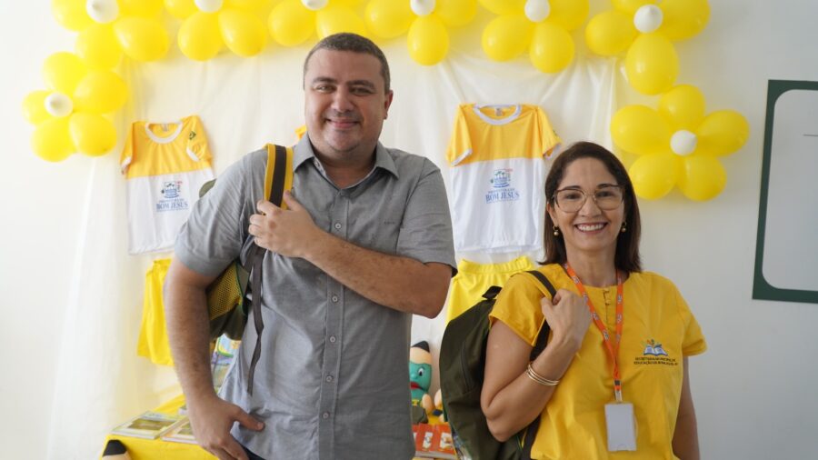 Prefeitura de Bom Jesus entrega Kits escolares para os estudantes da Rede Municipal