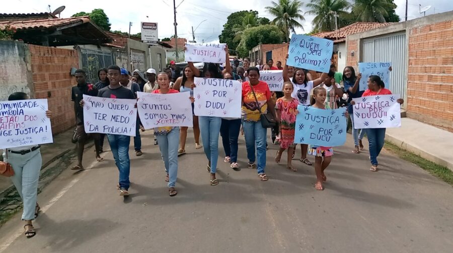 Redenção do Gurgueia: protesto em frente a GPM após suposta agressão de policiais contra jovem quilombola