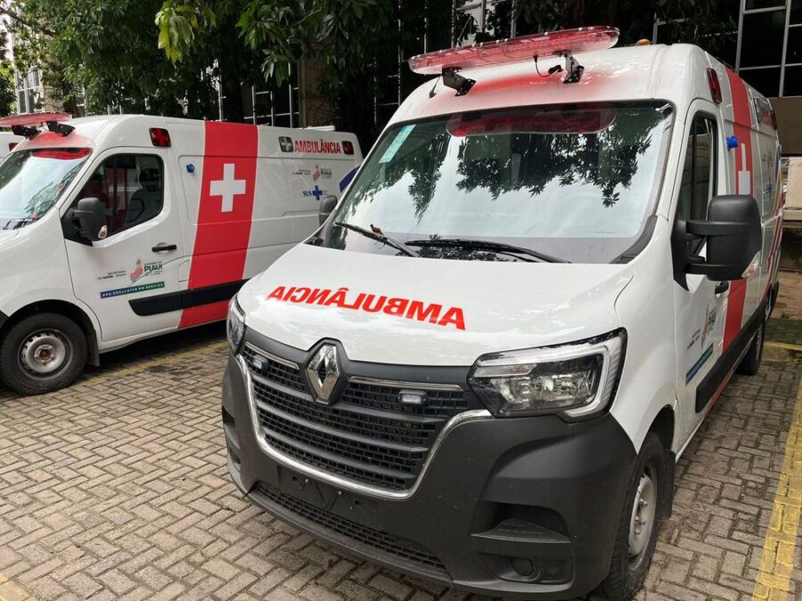Governo do Piauí entrega 10 novas ambulâncias para hospitais nesta quarta (17); Bom Jesus e Corrente na lista