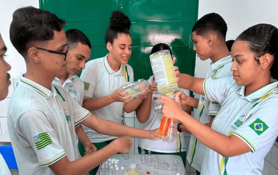 Em Floriano, estudantes desenvolvem repelente natural para combater o mosquito Aedes aegypti