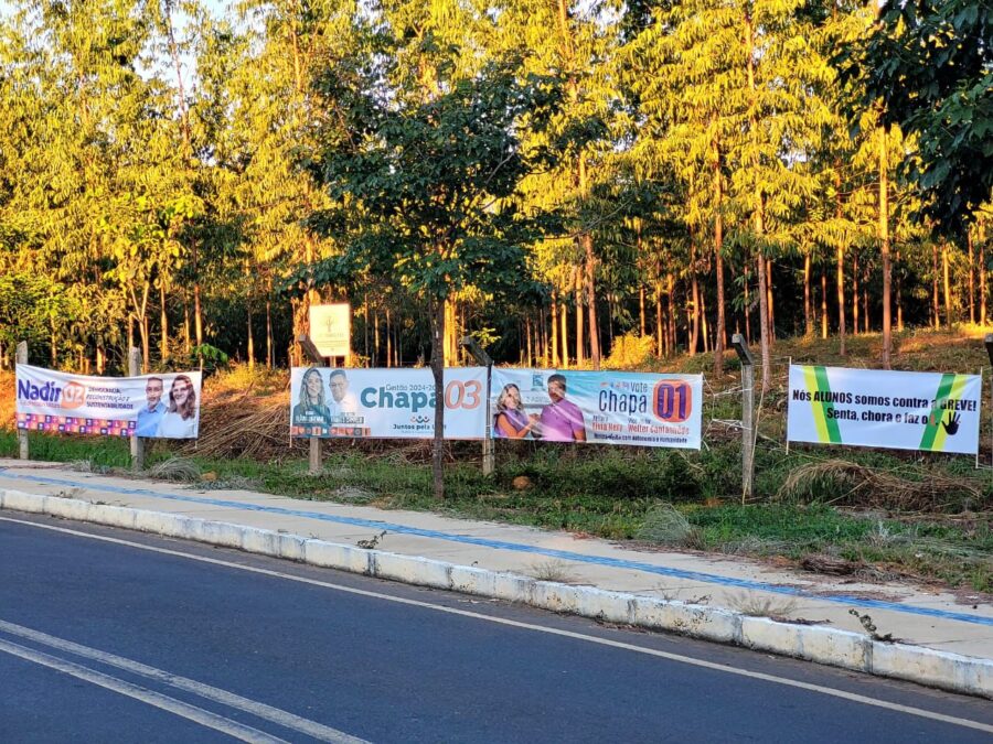 Polêmica entre Alunos da UFPI/CPCE de Bom Jesus devido a faixa contra greve dos Professores