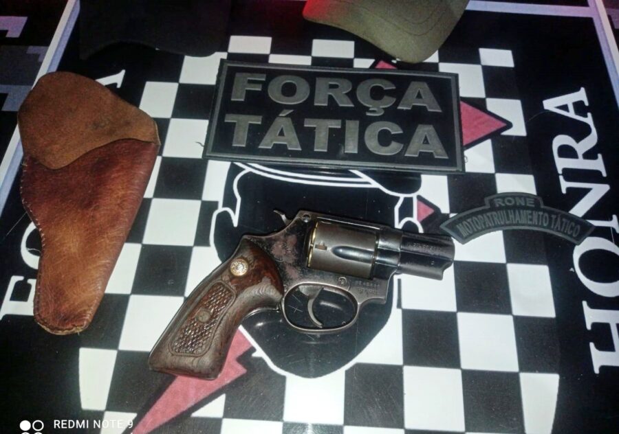 Polícia Militar prende mulher com arma de fogo na cidade de Monte Alegre do Piauí
