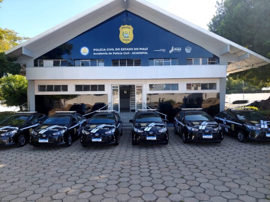 Polícia Civil entrega viatura para unidade de atendimento à mulher e aos grupos vulneráveis de Bom Jesus