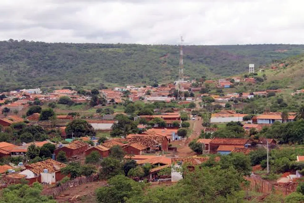 Mulher é assassinada a facadas na casa de vizinha no Piauí; companheiro é suspeito do crime