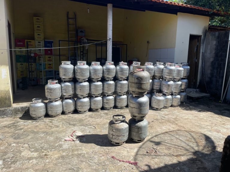 Procon apreende 184 botijões de gás em quatro cidades do Piauí