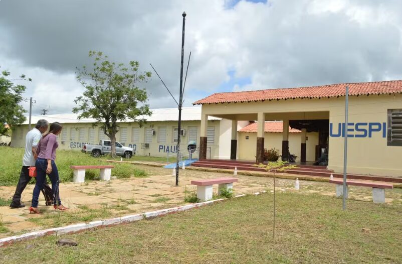 Estudante deixa de ir às aulas e denuncia professor por assédio sexual na Uespi