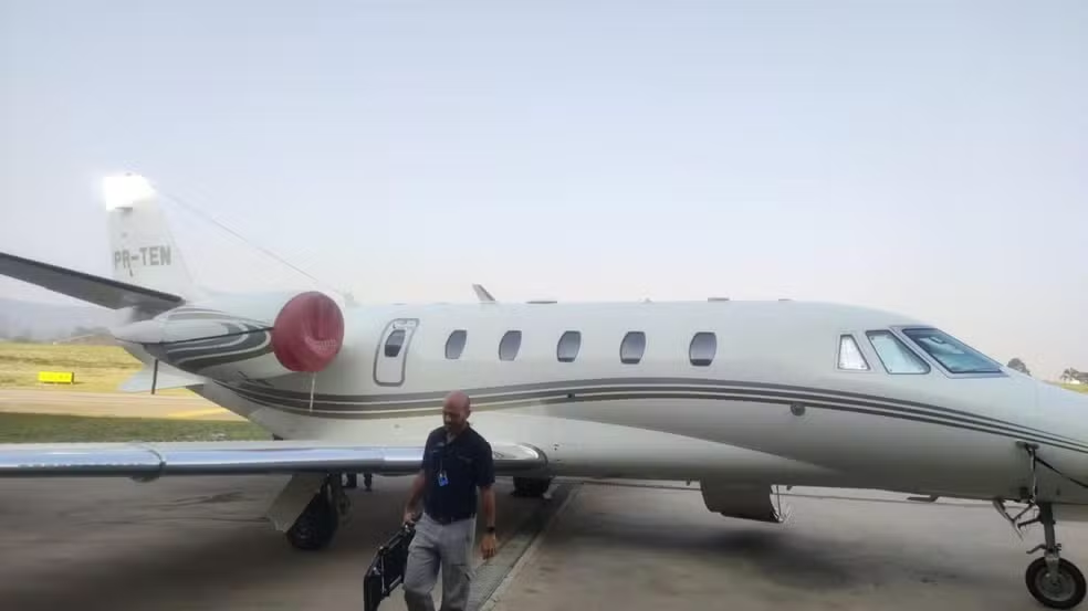 Operação que prendeu Deolane apreende avião de empresa de Gusttavo Lima