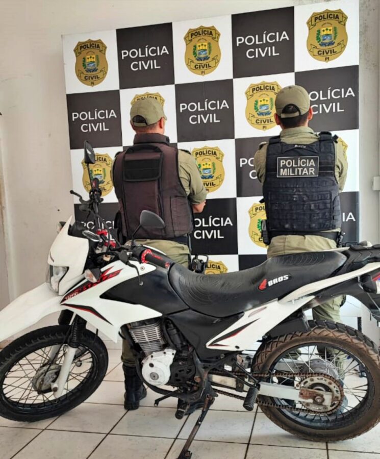 PM de Cristino Castro recupera motocicleta roubada em 2022 na cidade de Palmeira do Piauí