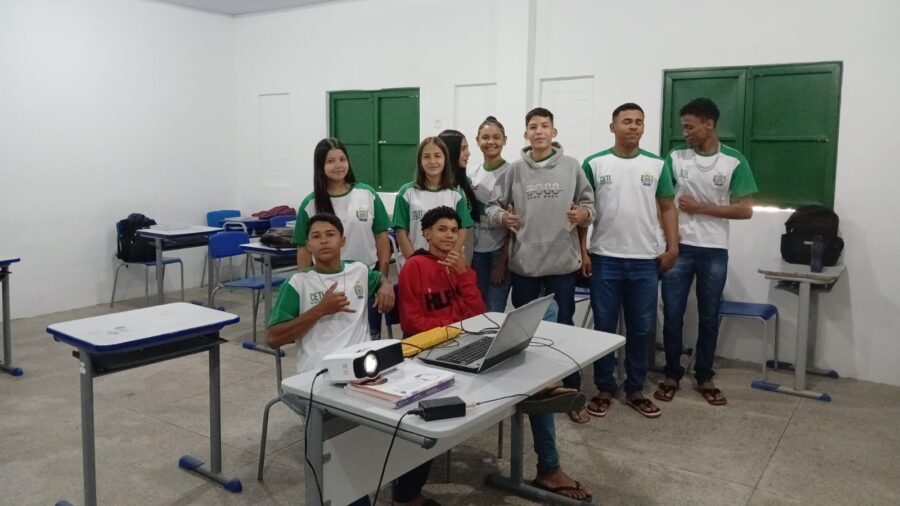 Estudantes Seduc do CETI Martin Pinheiro, em Palmeira do PI, desenvolvem sites que beneficiam a comunidade escolar