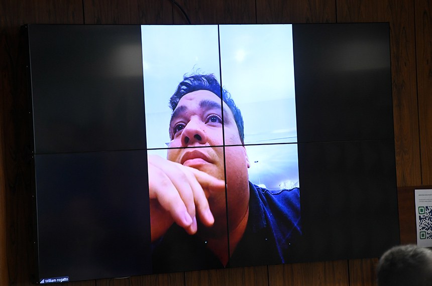 À CPI, empresário admite manipulação no futebol e diz que lucrou R$ 300 mi Compartilhe este conteúdo no Whatsapp  Fonte: Agência Senado