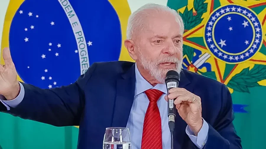 Avaliação negativa do Presidente Lula atinge 30,8%; positiva é de 35,5%, diz pesquisa CNT