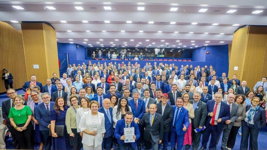 Prefeitos do Piauí desembarcam em Brasília para cobrar emendas e mais recursos