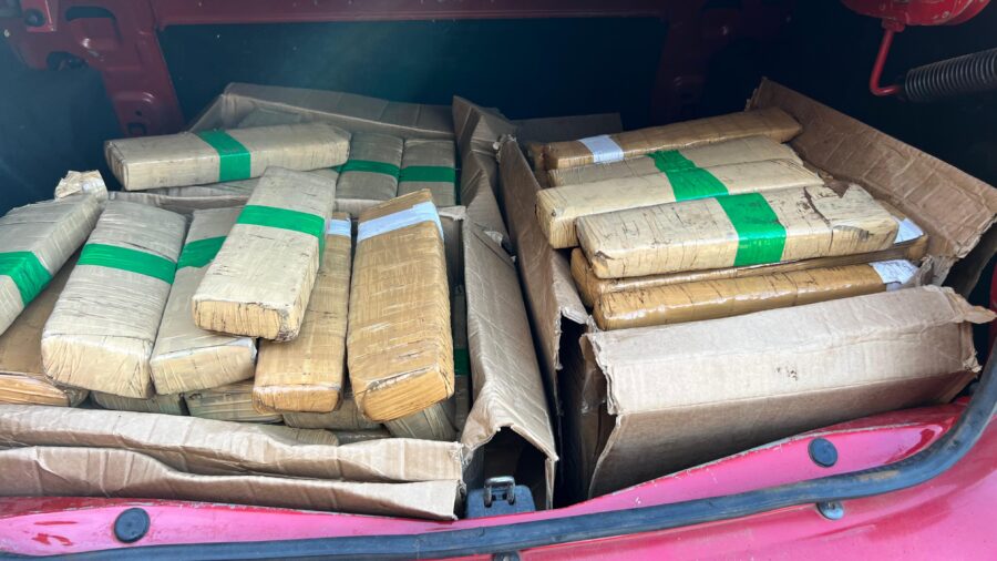 Advogado é preso em flagrante com 100 quilos de drogas no porta-malas em Teresina