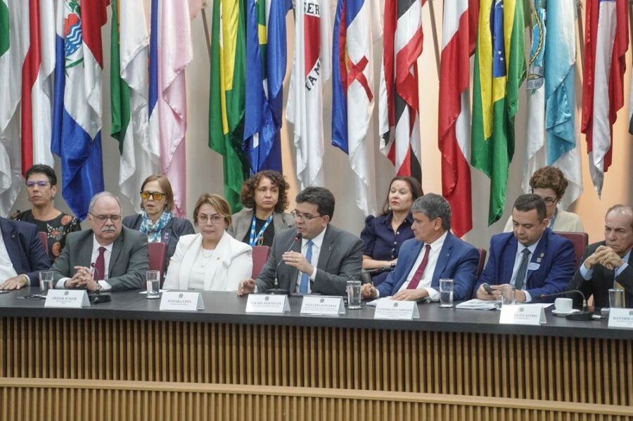 Rafael destaca importância de unir esforços para fortalecer políticas sociais em encontro com prefeitos eleitos em Brasília