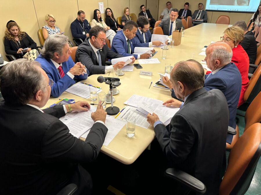 Bancada do Piauí se reúne em Brasília para definir emendas