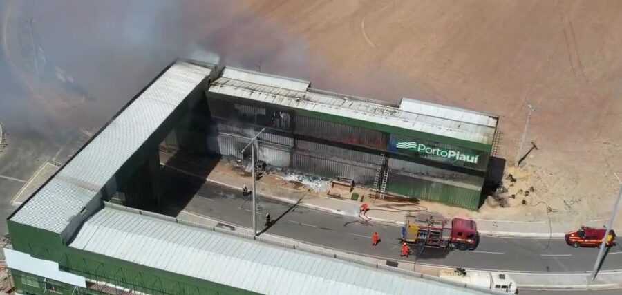 Incêndio atinge Porto de Luís Correia no litoral do Piauí
