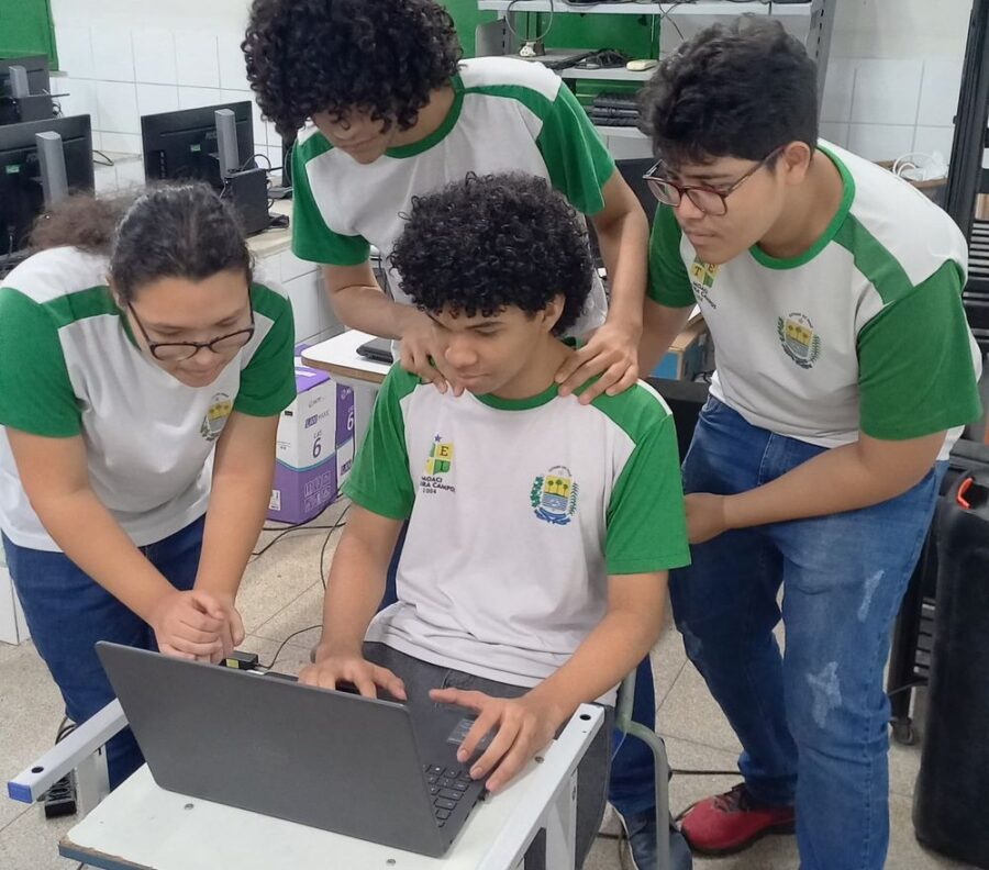 Estudantes da rede estadual desenvolvem tecnologia para prevenir acidentes de trânsito causados pela sonolência