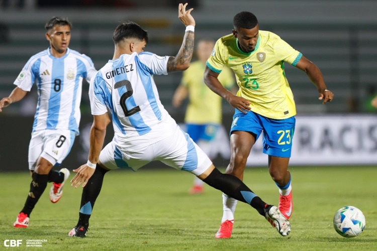 Brasil é humilhado pela Argentina com surra de 6 a 0 na estreia do Sul-Americano sub-20