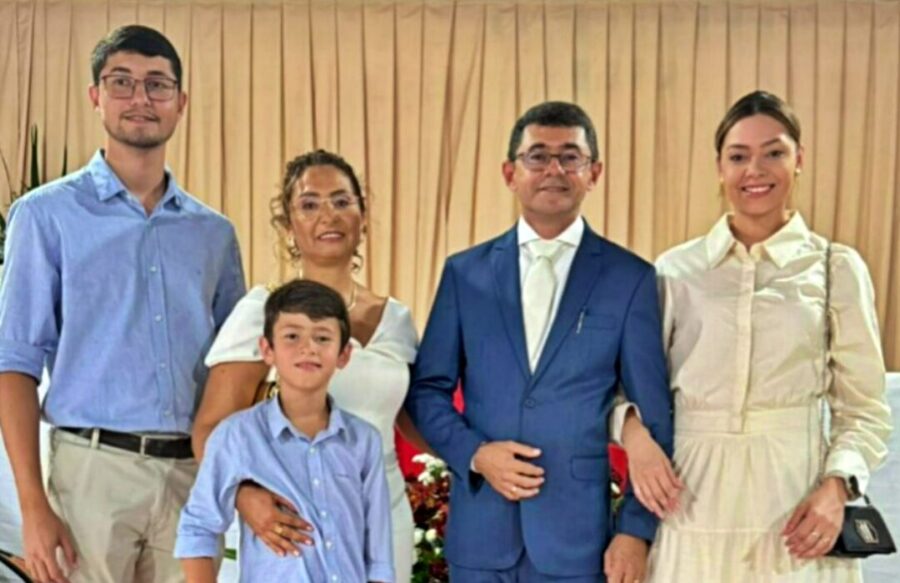 Arquel Alves é empossado prefeito de Santa Luz