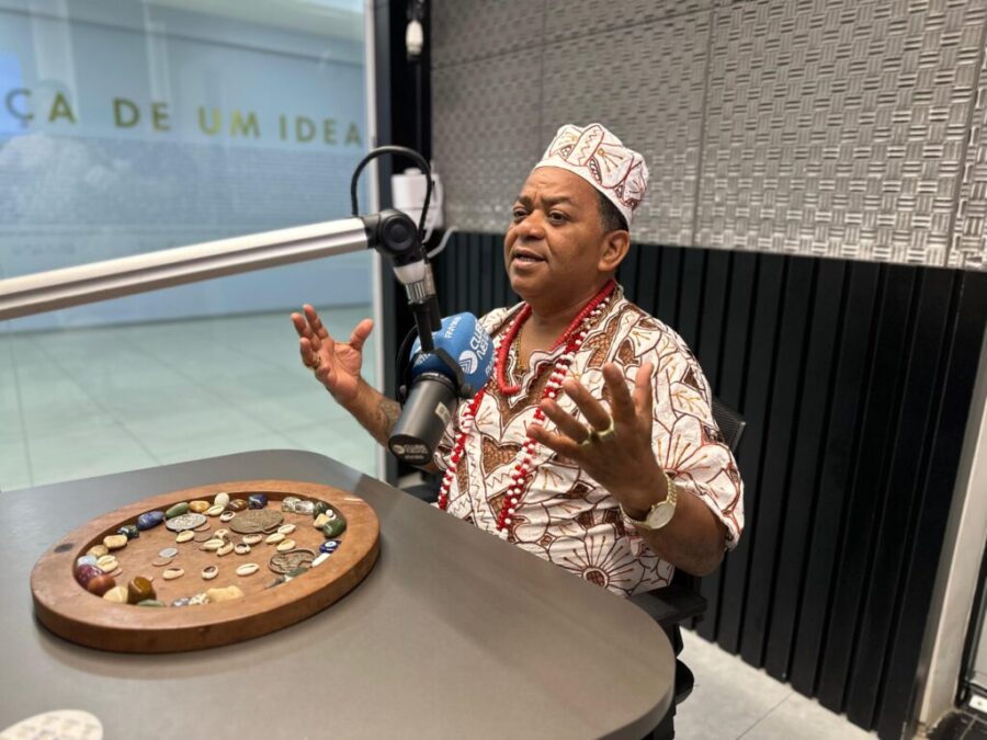 Pai de santo traz as previsões de 2025 para Sílvio Mendes e Rafael Fonteles
