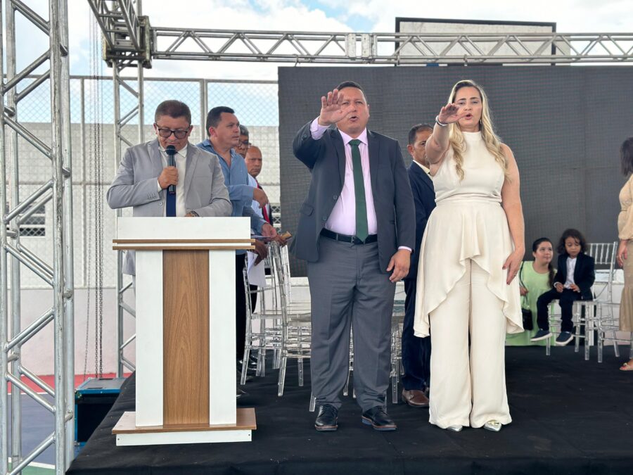 Lécio Gustavo e Izanilde Pinheiro são empossados prefeito e vice em Alvorada do Gurguéia