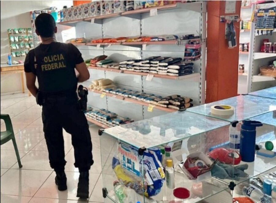 Dois policiais militares são presos suspeitos de contrabando de cigarros no Piauí