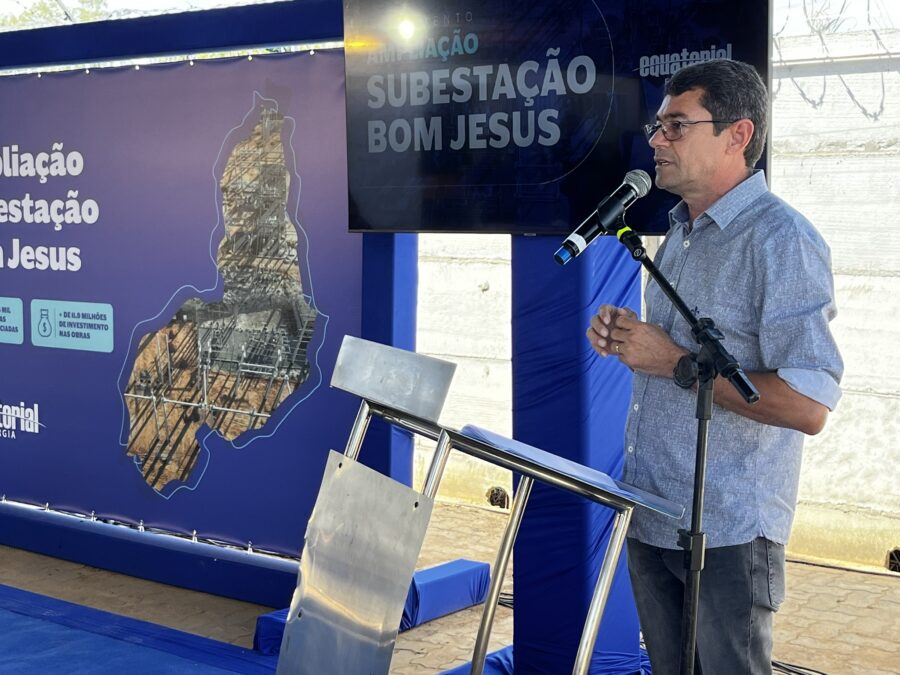 Prefeito Arquel Alves cobra melhorias no fornecimento de energia para Santa Luz