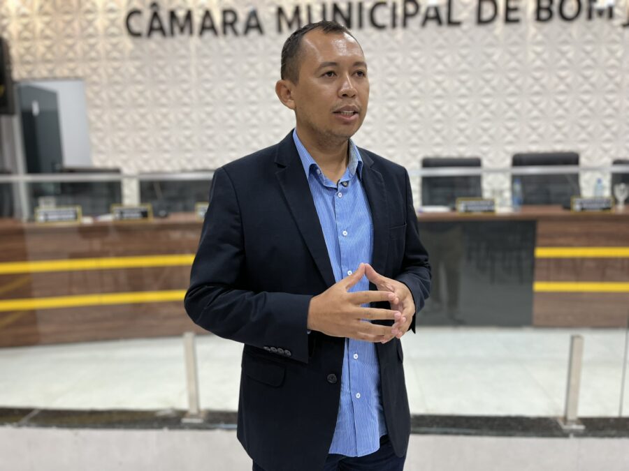 Prefeitura de Bom Jesus cria programa de auxílio financeiro para estudantes universitários; "vereador comemora"