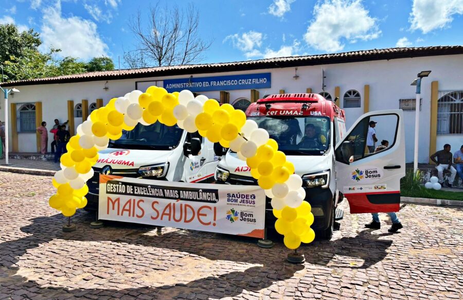 Prefeito Nestor Elvas entrega duas Ambulâncias novas para o SAMU de Bom Jesus