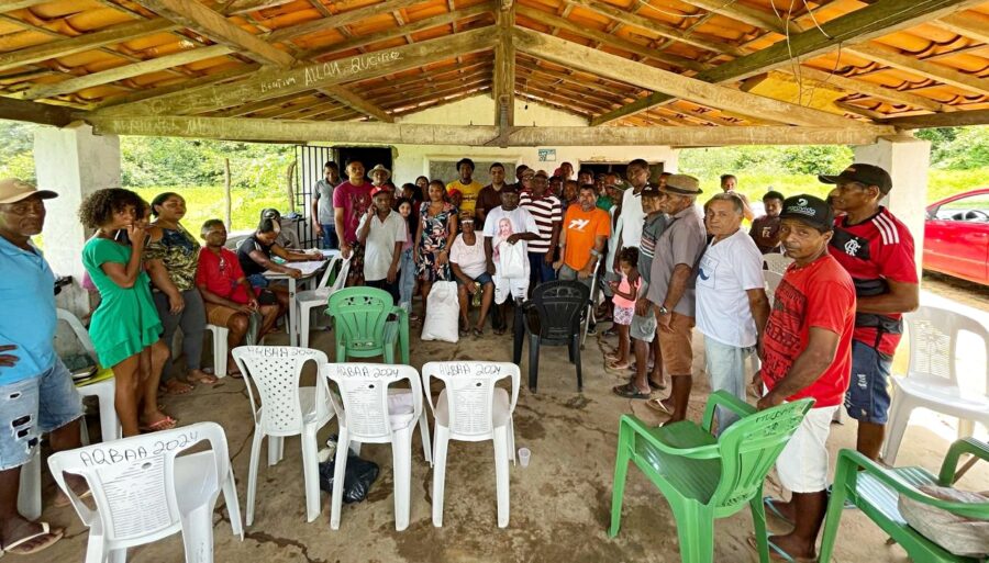 Comunidade Quilombola em Redenção do Gurgueia recebe sementes crioulas; Prefeito Arlei, esteve presente