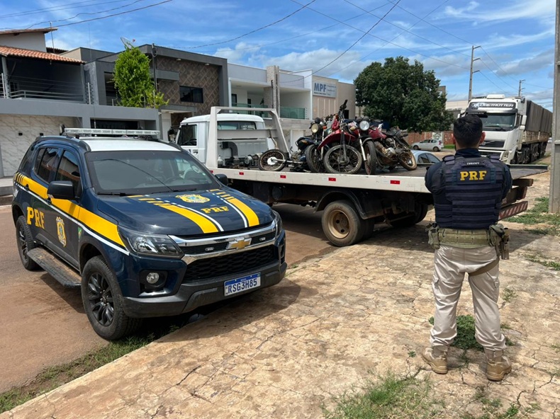 Caminhão carregado de motos é apreendido no Sul do Piauí