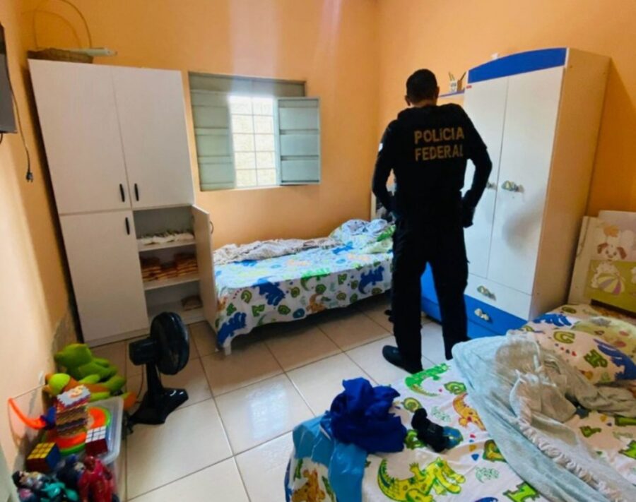 PF cumpre mandados contra suspeitos de desviar recursos do Fundeb em Fartura do Piauí; coveiro era usado como laranja