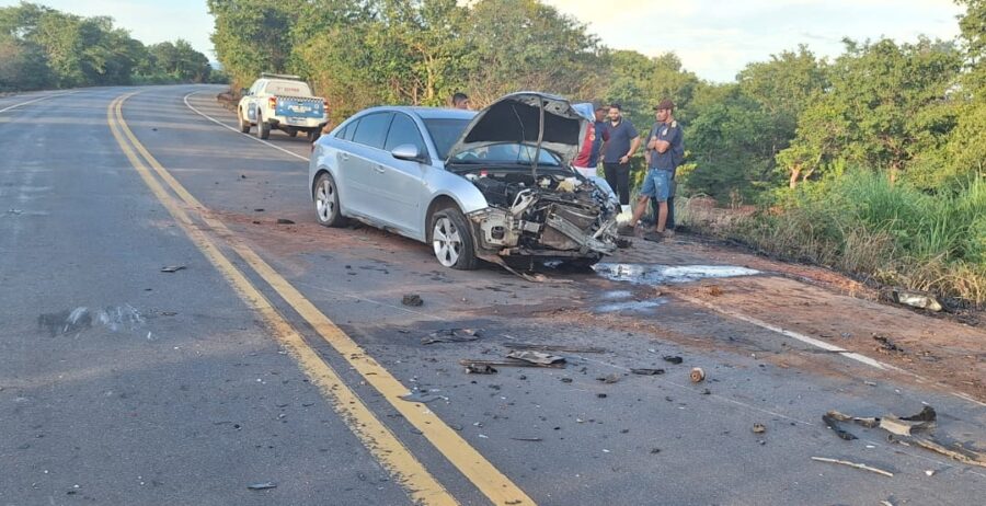 Caminhoneiro embriagado provoca acidente e deixa mulher ferida em Cristalândia, no Sul do Piauí