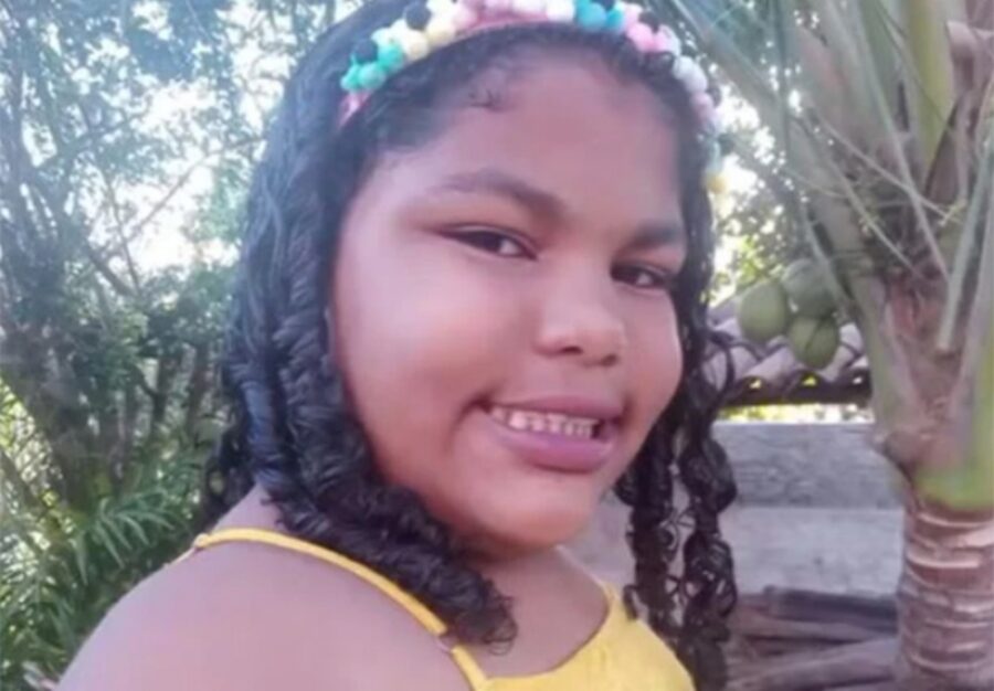 Menina de 11 anos morre após inalar desodorante aerossol em desafio de internet