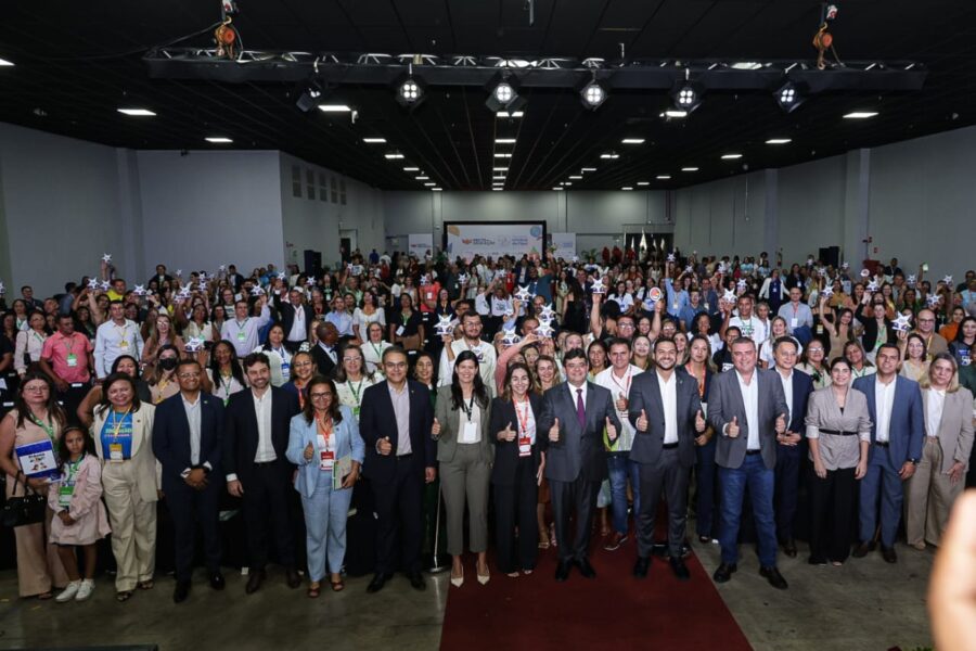 Rafael Fonteles anuncia prêmio de mais de R$ 200 mil para municípios que atingirem 90% de alunos alfabetizados na idade certa