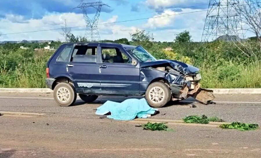 Colisão entre carro e moto deixa uma vitima fatal na BR-135 em Eliseu Martins