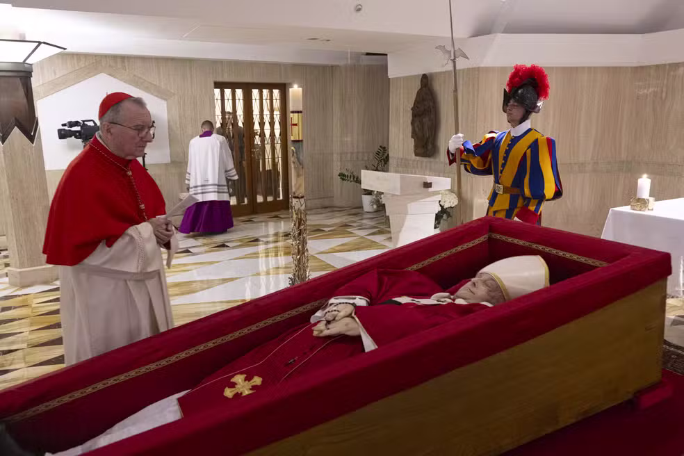 Funeral do papa Francisco será no sábado às 5h