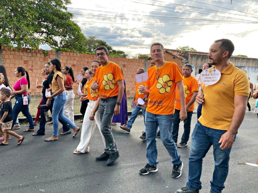 Caminhada em prol do combate ao abuso e à exploração sexual de Crianças e Adolescentes em Santa Luz