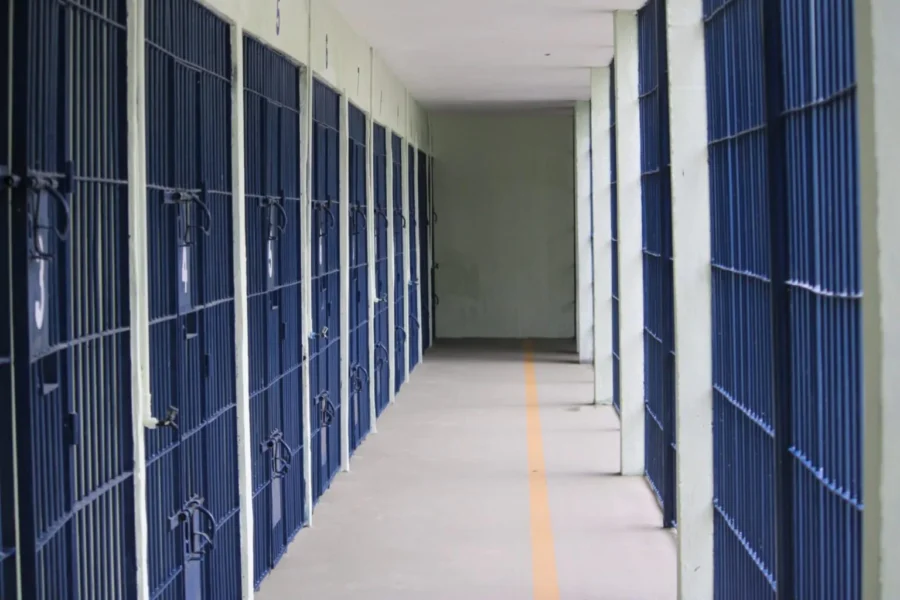 Servidor da Sejus é punido após levar detento para trabalhar em sua propriedade