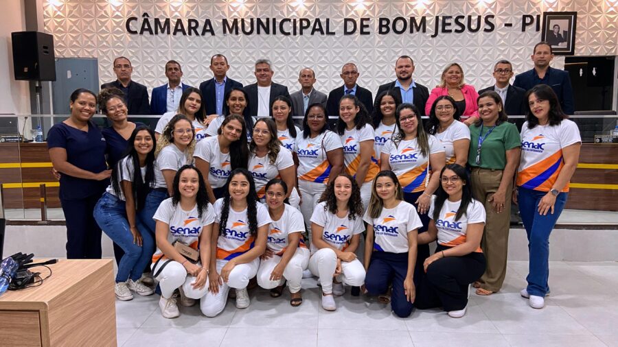 Estudantes de Enfermagem apresentam projeto “Hemopi Itinerante” durante sessão da Câmara de Bom Jesus