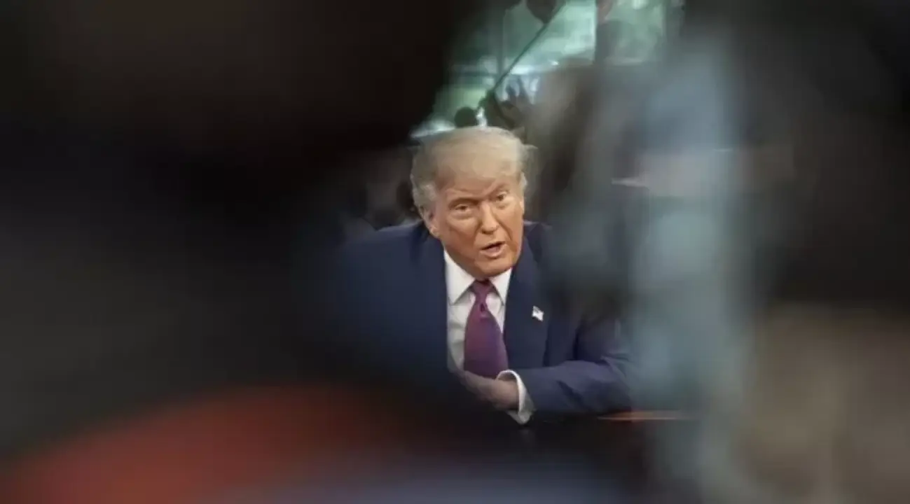Guerra: Trump ameaça bombardear Irã e exige rendição total do país