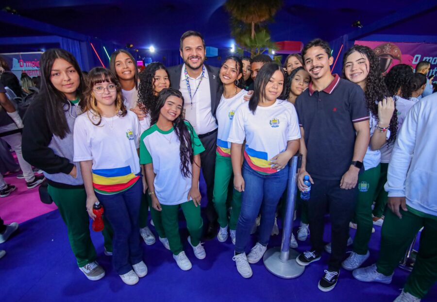Estudantes da rede pública do Piauí levam soluções tecnológicas para feira NEON 2025
