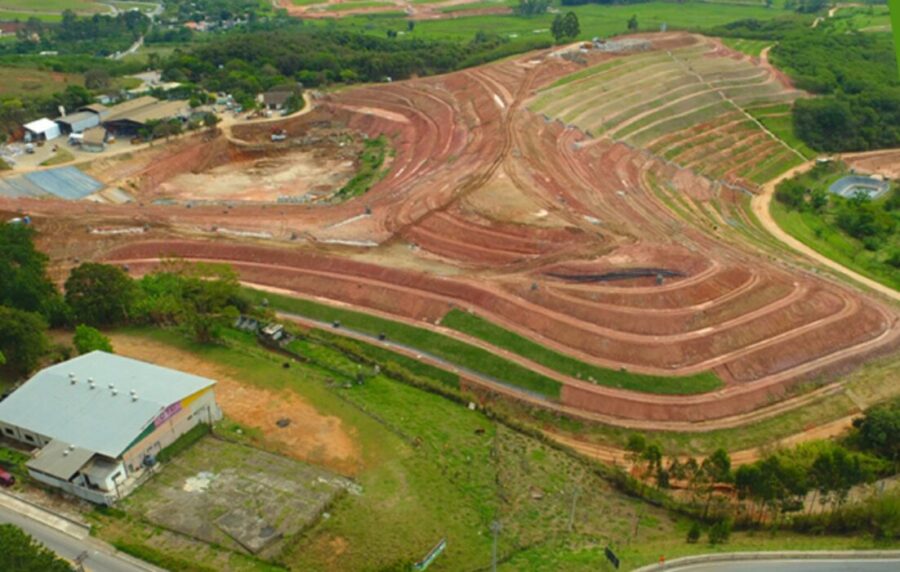 Cristino Castro inicia construção de aterro sanitário regional, "obra histórica para o Sul do Piauí"
