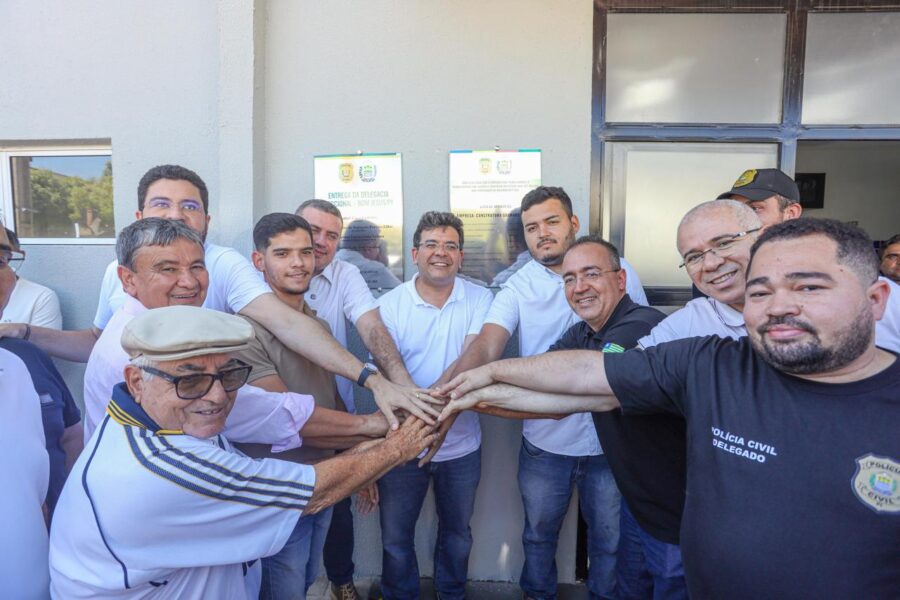 Governador inaugura nova Delegacia de Polícia Civil de Bom Jesus