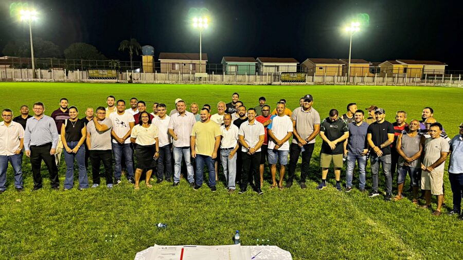 Prefeito de Bom Jesus assina ordem de serviço para reforma e ampliação do Estádio Municipal Epimaco Damasceno
