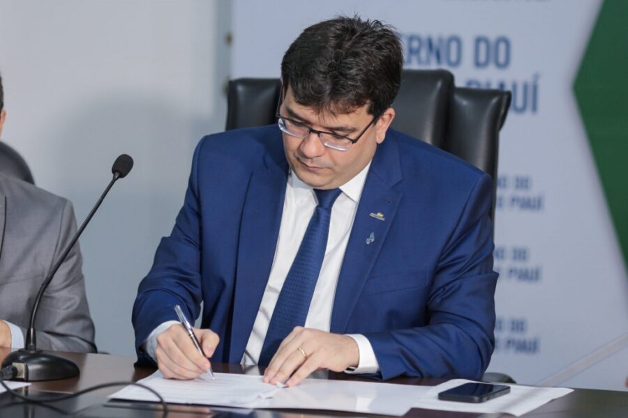Governo do Piauí sanciona leis que fortalecem ações contra crimes patrimoniais e criam estatuto de proteção às vítimas